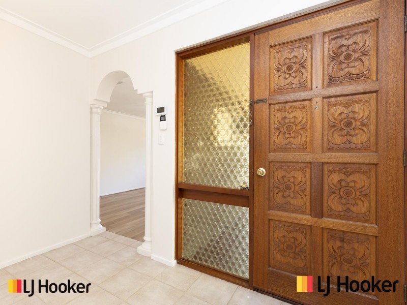 2 Burnham Way, Shelley WA 6148