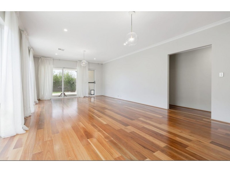 106 Riva Entrance, Piara Waters WA 6112