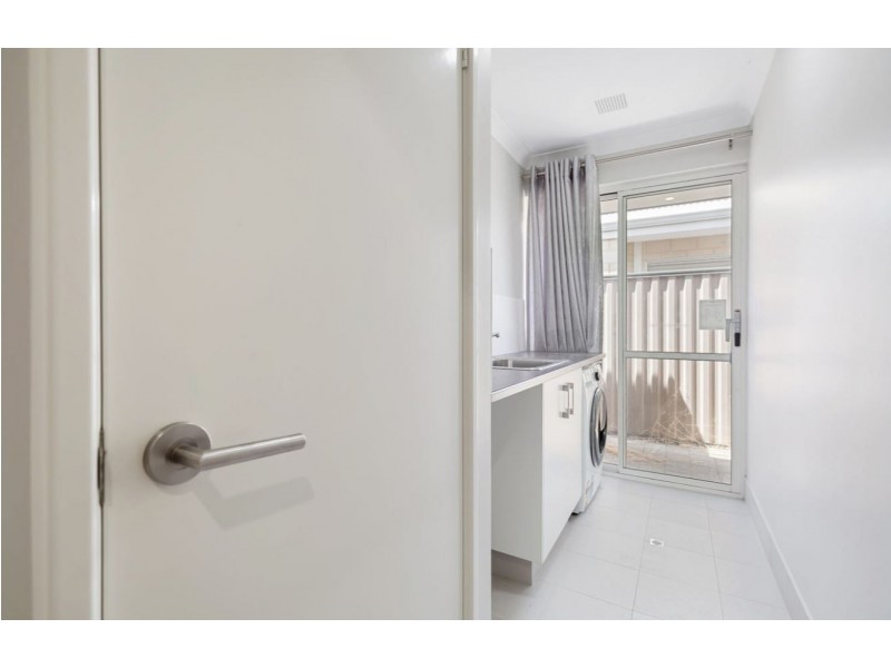106 Riva Entrance, Piara Waters WA 6112