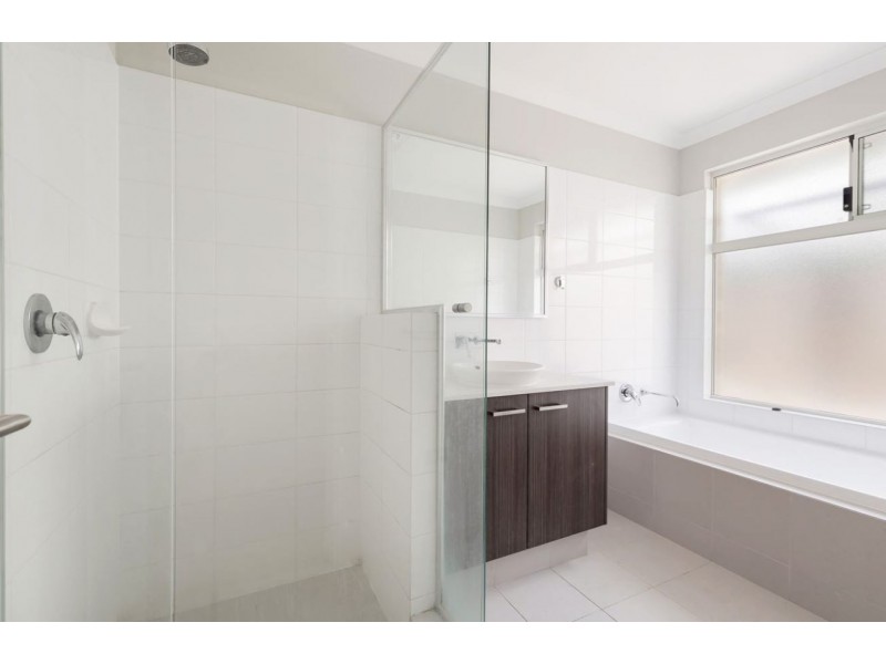 106 Riva Entrance, Piara Waters WA 6112