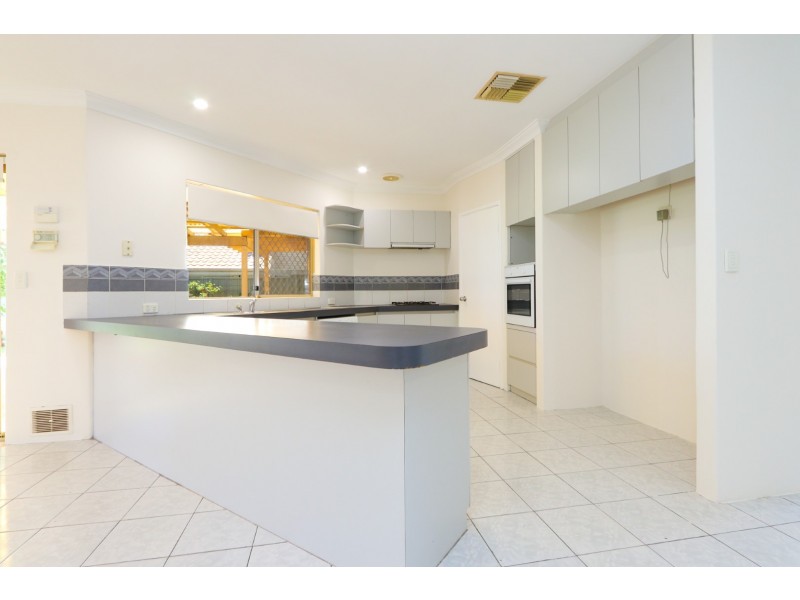 20 Keall Pass, Winthrop WA 6150