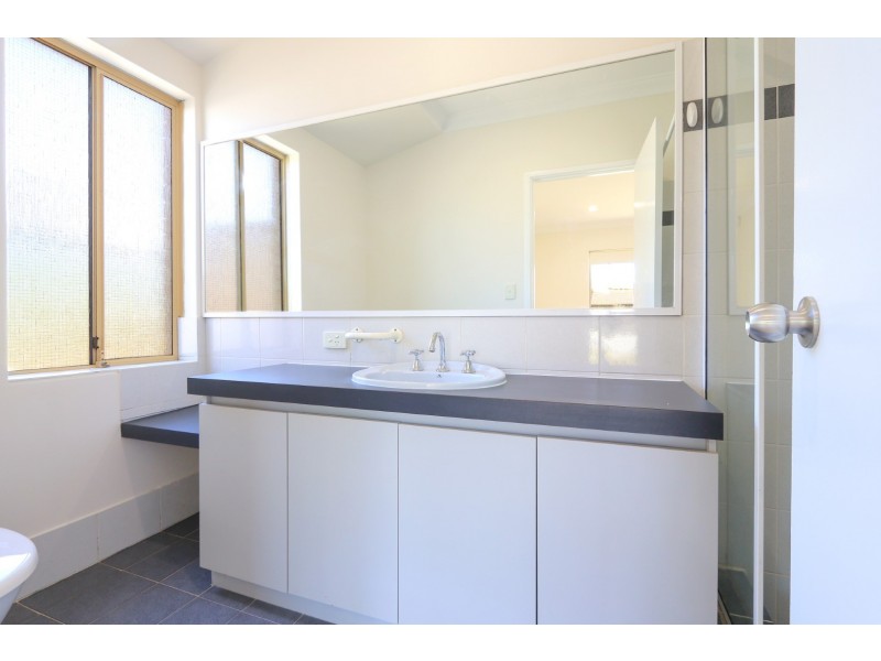20 Keall Pass, Winthrop WA 6150