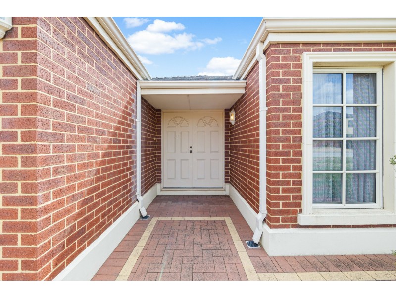 44 Peterborough Circle, North Lake WA 6163