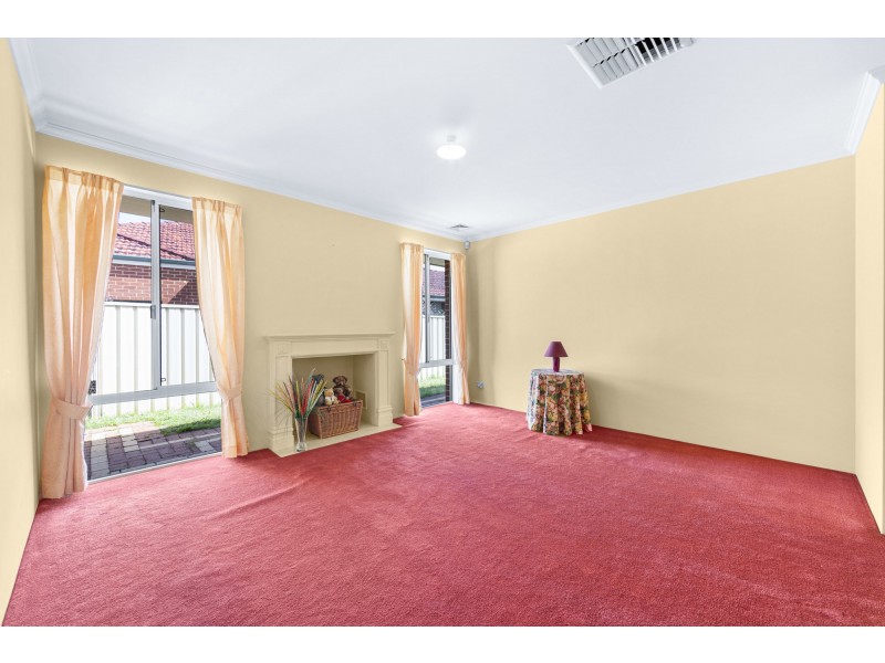 44 Peterborough Circle, North Lake WA 6163