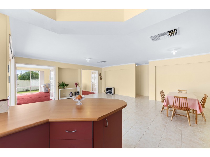 44 Peterborough Circle, North Lake WA 6163