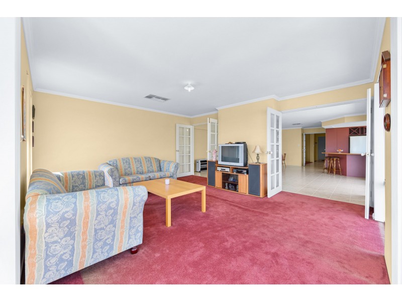 44 Peterborough Circle, North Lake WA 6163