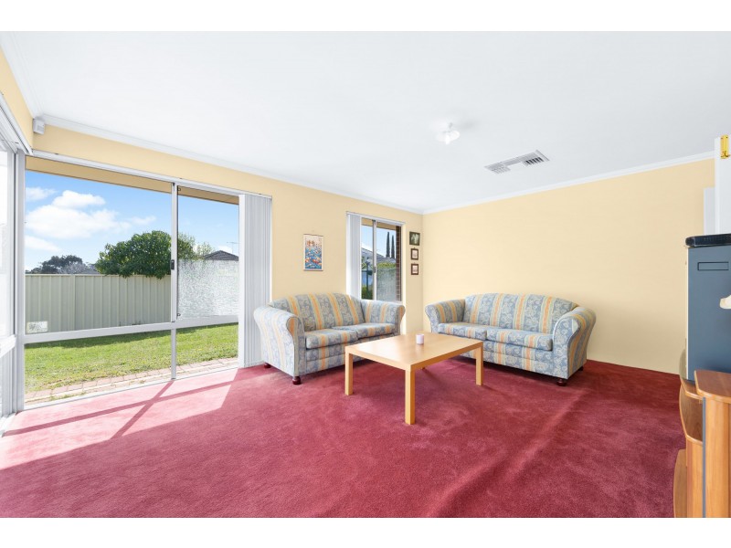 44 Peterborough Circle, North Lake WA 6163