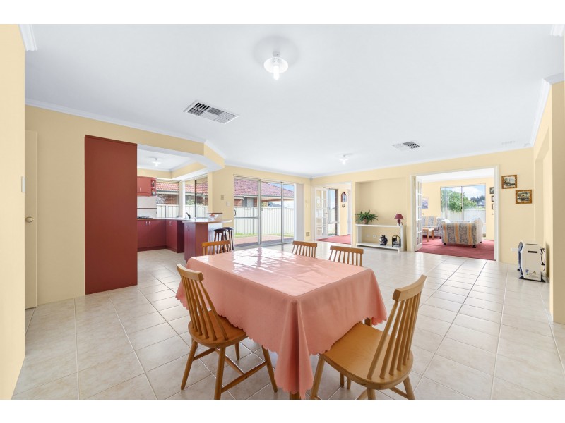 44 Peterborough Circle, North Lake WA 6163