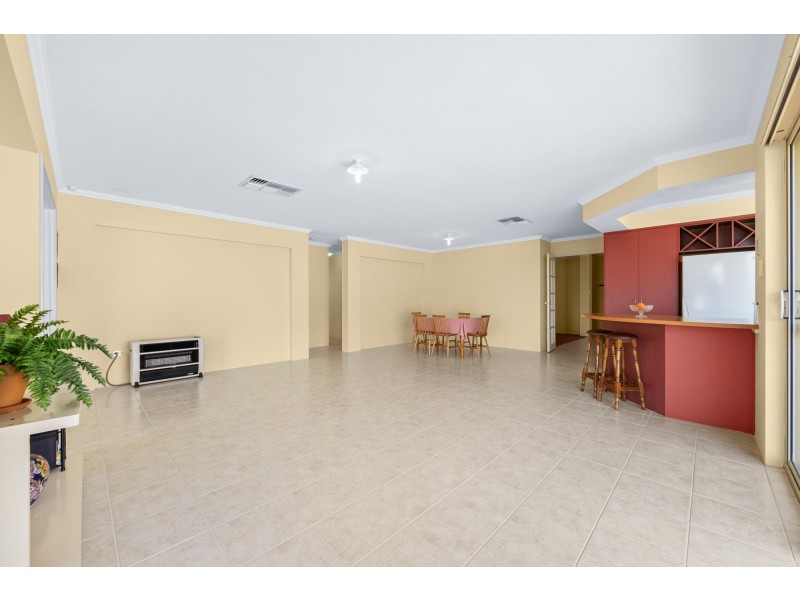 44 Peterborough Circle, North Lake WA 6163