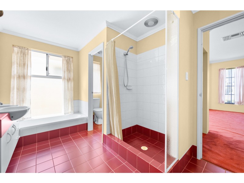 44 Peterborough Circle, North Lake WA 6163