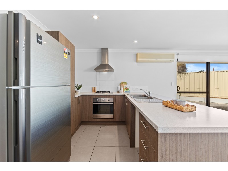 9 Exton Place, Spearwood WA 6163