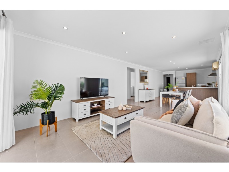 9 Exton Place, Spearwood WA 6163