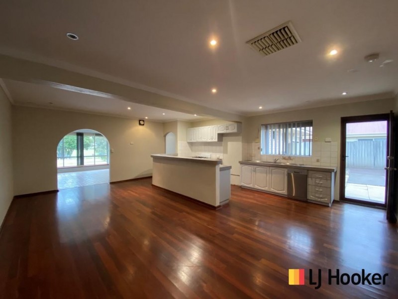 52 Sussex Street, Spearwood WA 6163