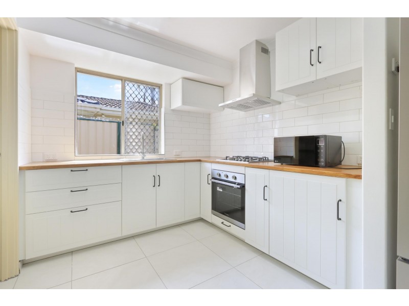 25 Berrigan Drive, South Lake WA 6164