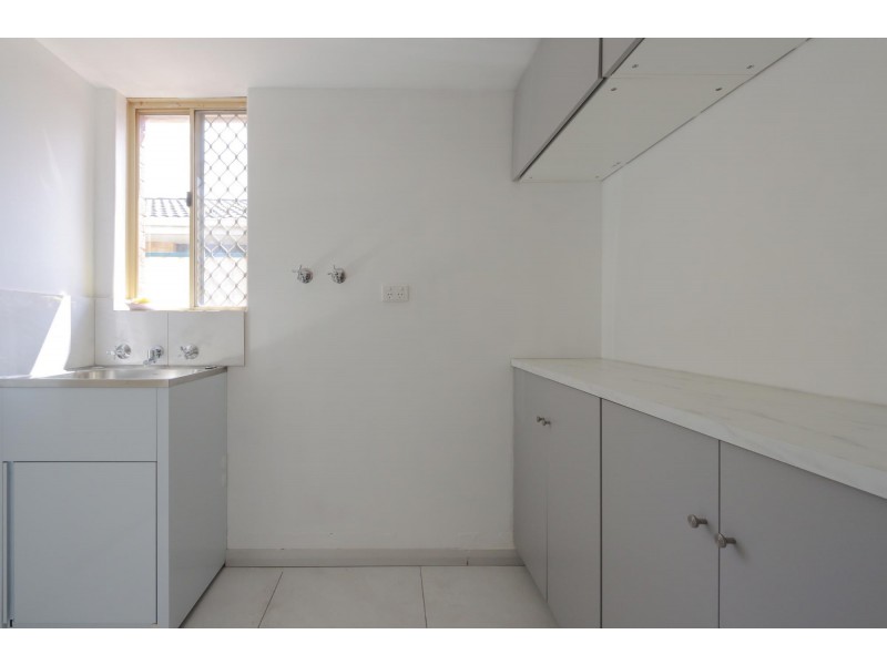 25 Berrigan Drive, South Lake WA 6164