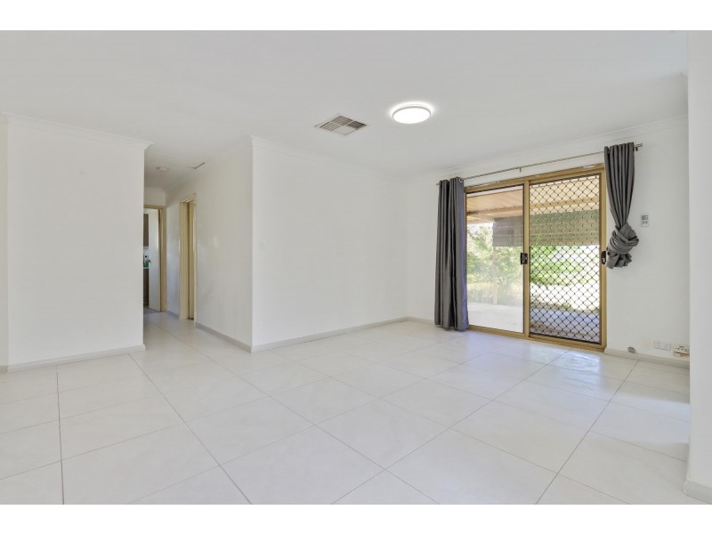 25 Berrigan Drive, South Lake WA 6164