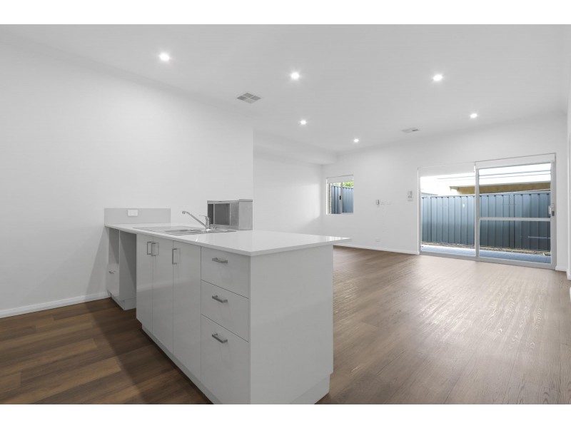 11 Botanical Place, Kardinya WA 6163