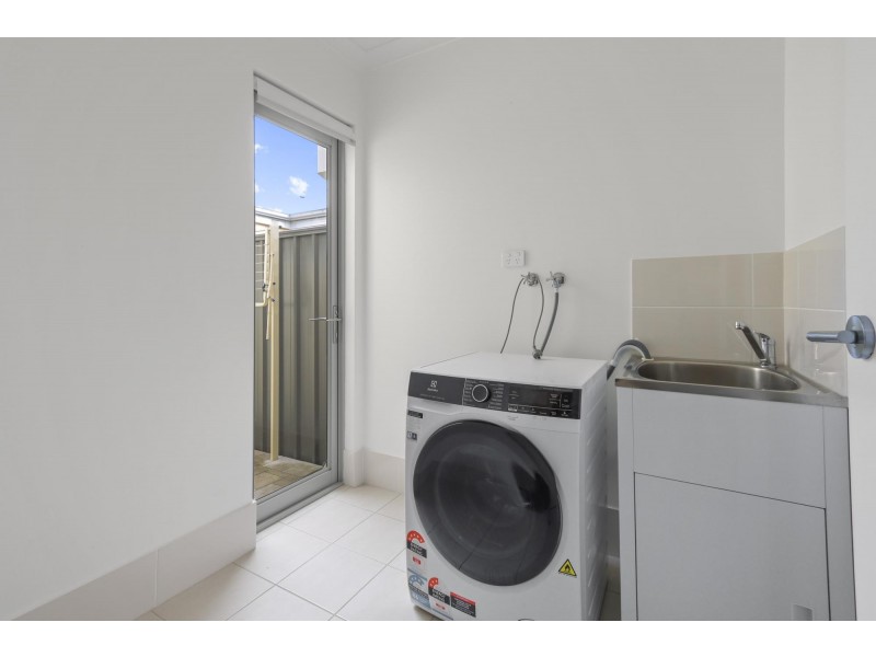 11 Botanical Place, Kardinya WA 6163