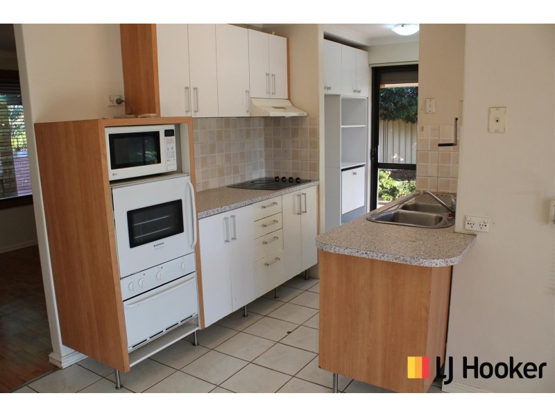 10 Pambula Court, South Lake WA 6164