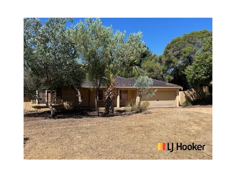 11 Mackinlay Place, Winthrop WA 6150