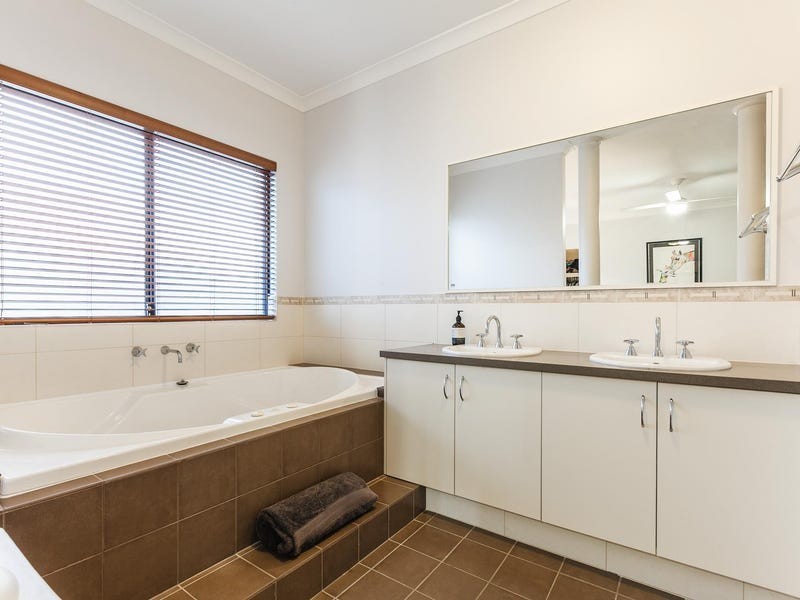 364 Wentworth Parade, Success WA 6164
