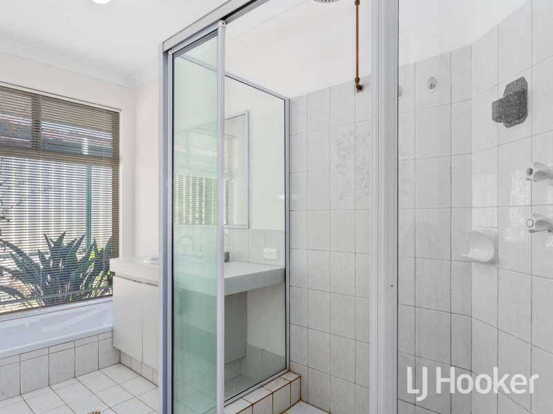 8 Diviney Court, Parkwood WA 6147