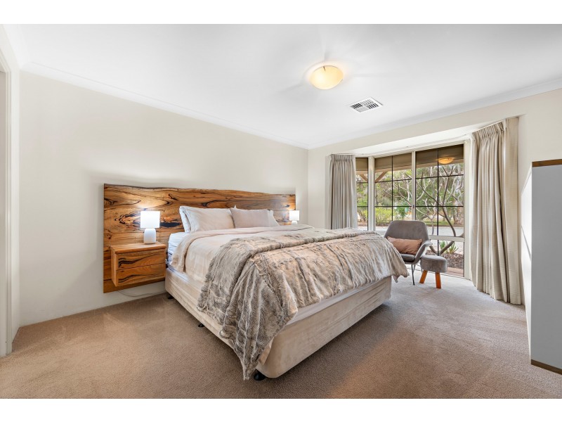 36 Leslie Road, Wandi WA 6167