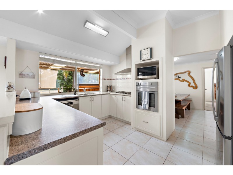 36 Leslie Road, Wandi WA 6167