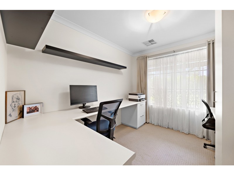 36 Leslie Road, Wandi WA 6167