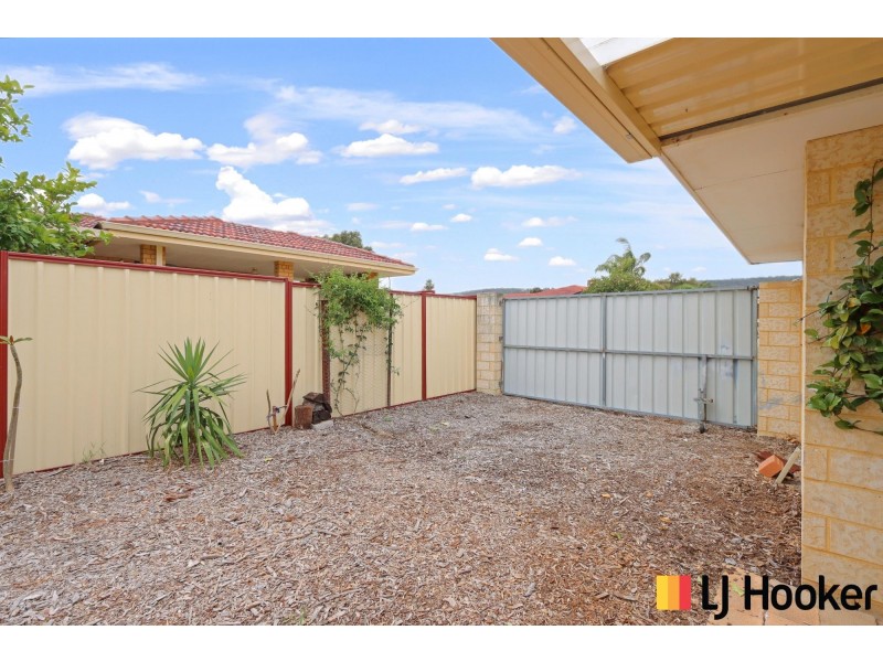 2 Chuditch Close, Brookdale WA 6112