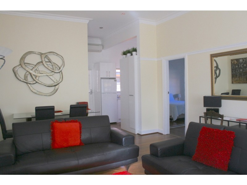 1B/35 Fairway, Crawley WA 6009