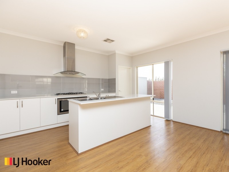 36 Marginata Parkway, Canning Vale WA 6155