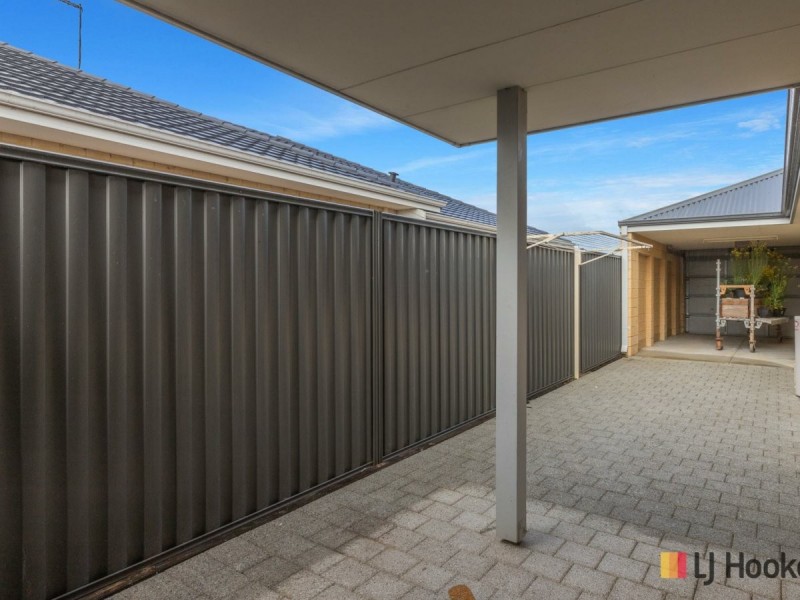 7b Fallon Place, Seville Grove WA 6112