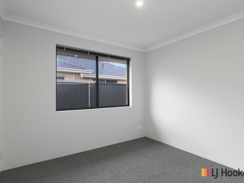7b Fallon Place, Seville Grove WA 6112