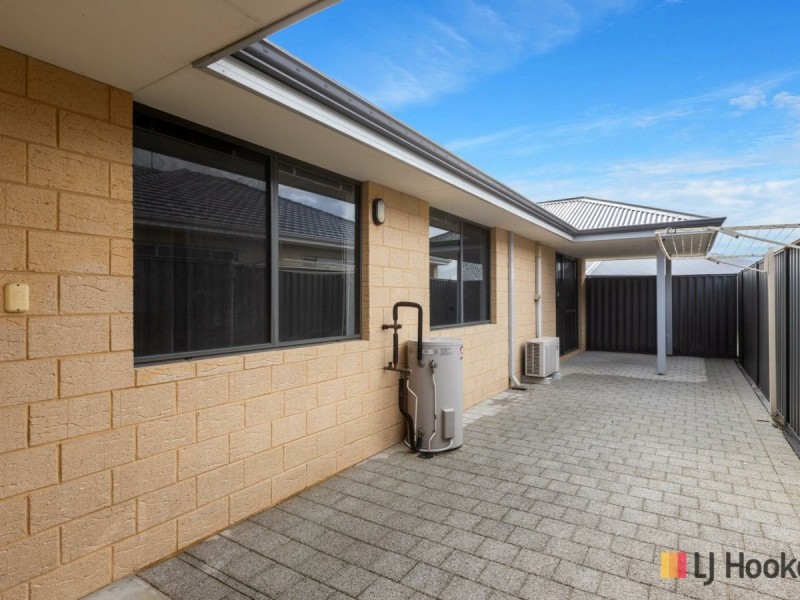 7b Fallon Place, Seville Grove WA 6112