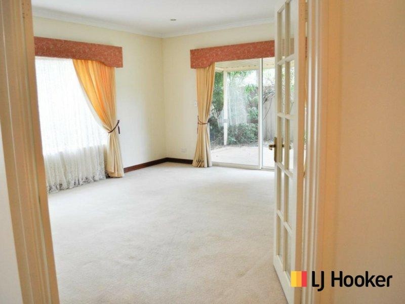 4a Aldam Crescent, Shelley WA 6148