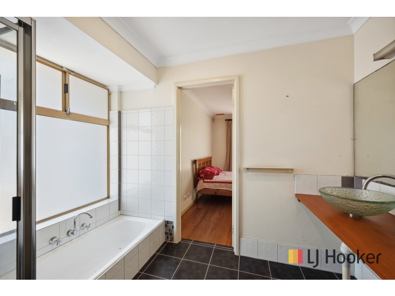 22 Rebecca Place, South Lake WA 6164