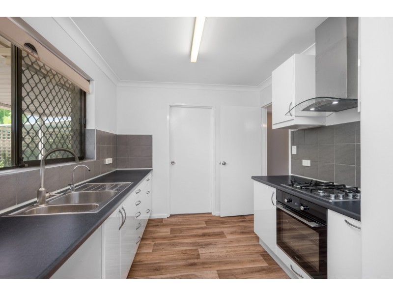 16 Tudor Avenue, Shelley WA 6148