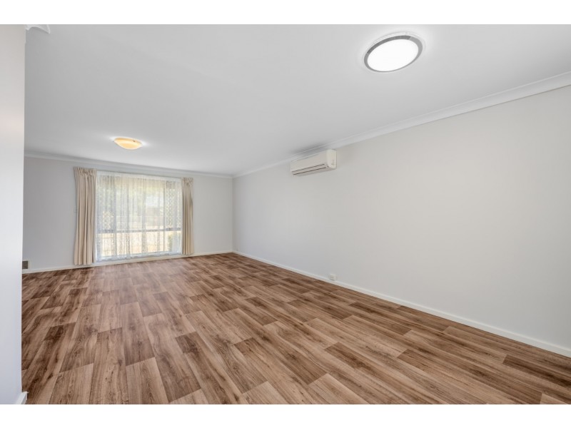 16 Tudor Avenue, Shelley WA 6148