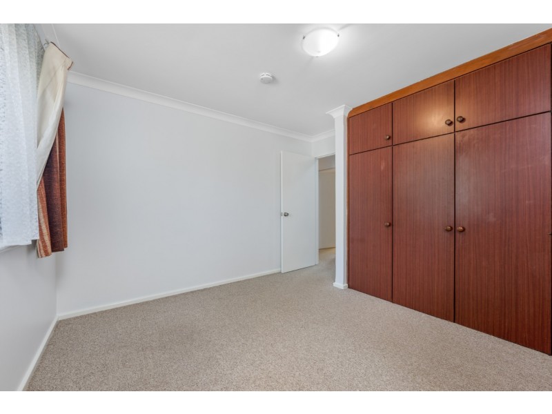 16 Tudor Avenue, Shelley WA 6148