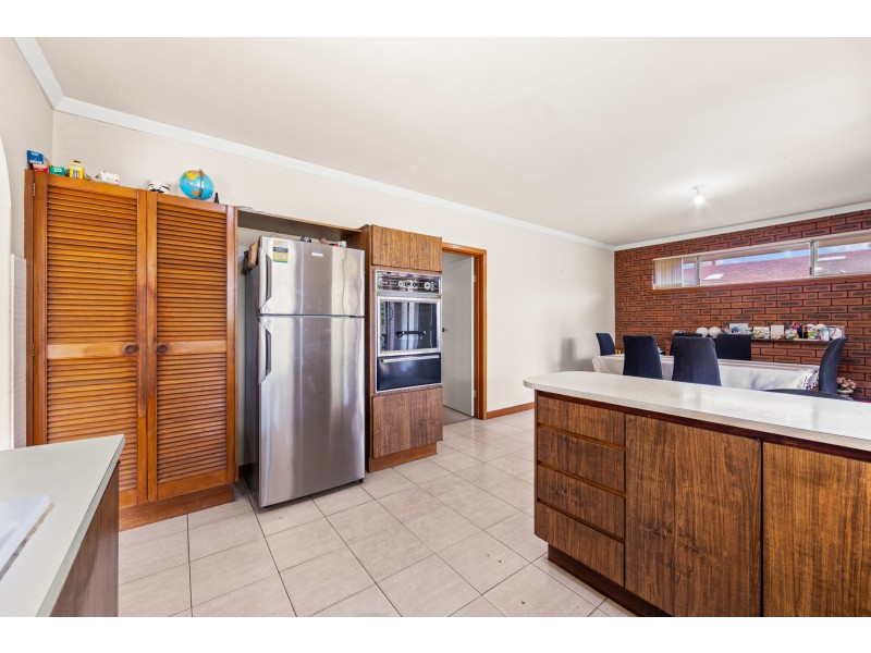 8 Panamuna Drive, Willetton WA 6155
