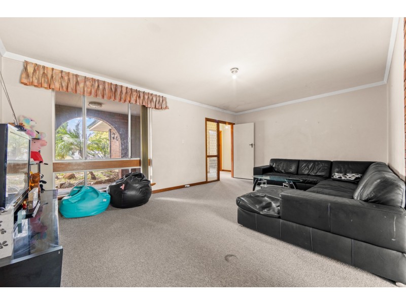 8 Panamuna Drive, Willetton WA 6155
