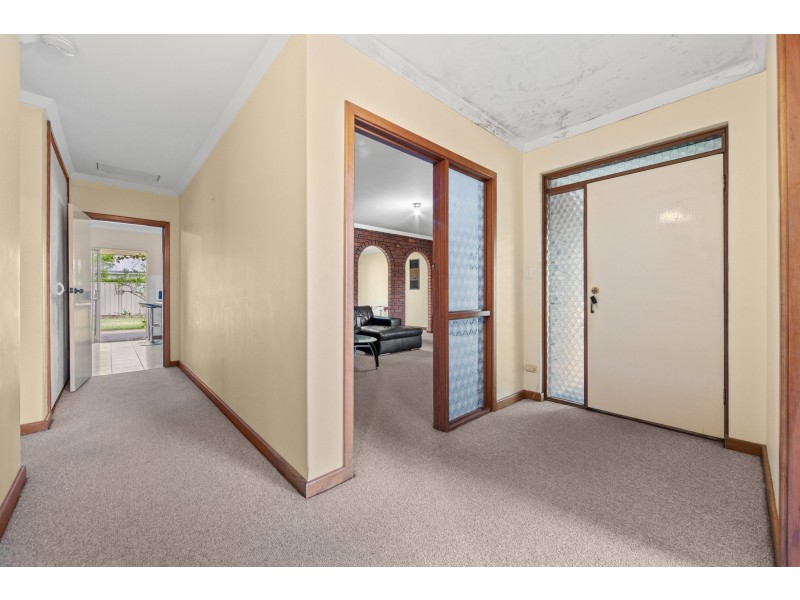 8 Panamuna Drive, Willetton WA 6155