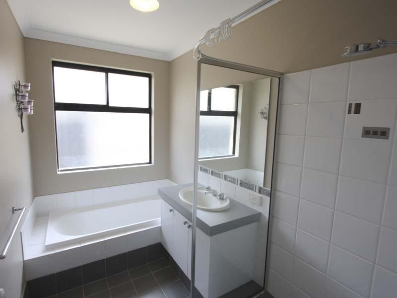 27 Minstrell Road, Bertram WA 6167