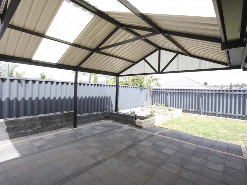 27 Minstrell Road, Bertram WA 6167