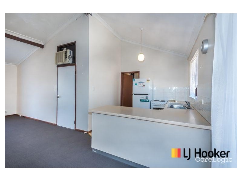 4/352 Sydenham Street, Cloverdale WA 6105