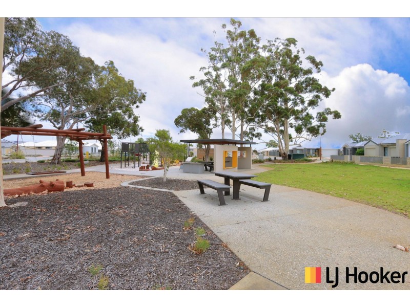 9 Atmosphere Loop, Southern River WA 6110