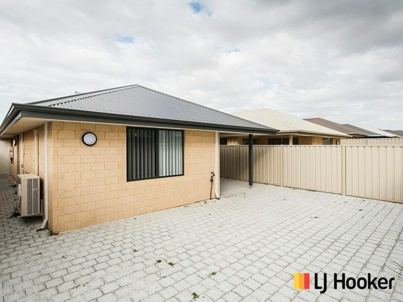 32 Vignerons Loop, Hocking WA 6065