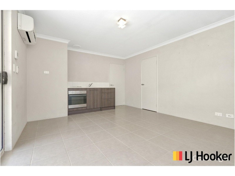 6b Lomond Way, Seville Grove WA 6112