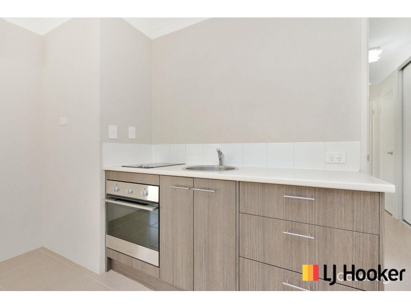 6b Lomond Way, Seville Grove WA 6112